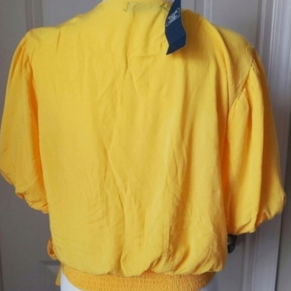 Cropped Top - Picture 4 of 5